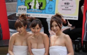 我都入赘了你说我爹是首富-欧美电影在线手机观看