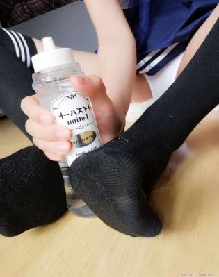 孤独的吸血少女-粤语中字高清迅雷下载